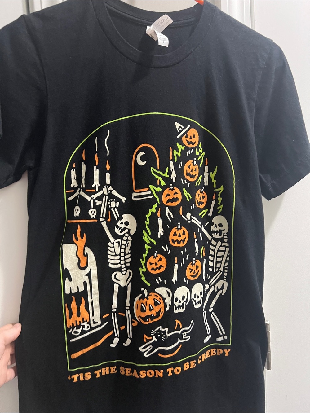 Womenās Black Halloween Graphic Short Sleeve Tee - Seasonal Skeleton Design